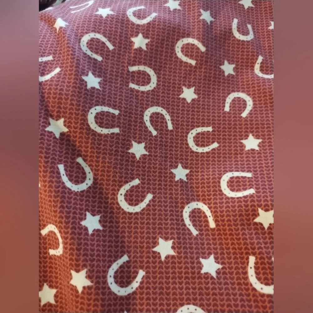 LuLaRoe Hoodie, Amber, Size 3x, Horse Shoes & Stars Pattern - Picture 4 of 4